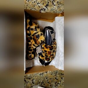 W FLUFF YEAH SLIDE SPOTTY adult